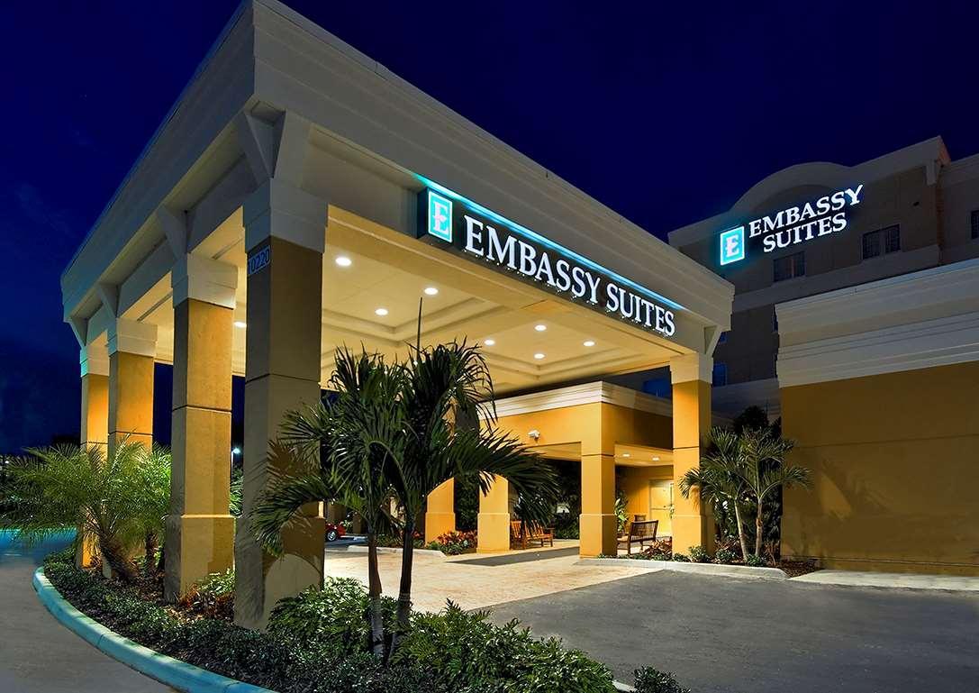 Embassy Suites By Hilton Tampa Brandon Heartland Eksteriør bilde