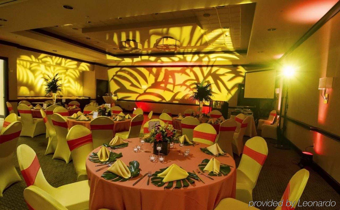 Embassy Suites By Hilton Tampa Brandon Heartland Eksteriør bilde